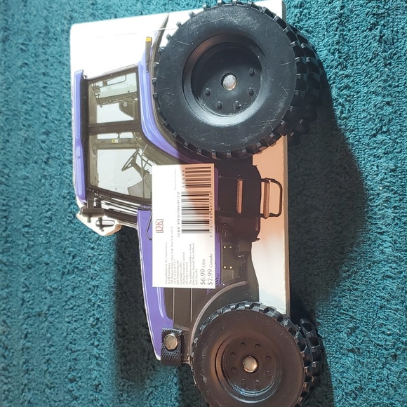 Kids collectable Tractor book - Picture 2 of 5